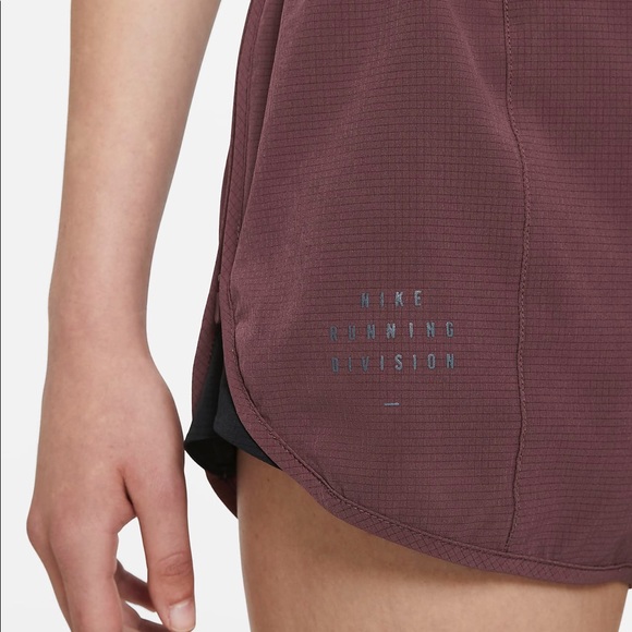 Nike DRi-FIT Run Division Tempo Luxe - Picture 4 of 10